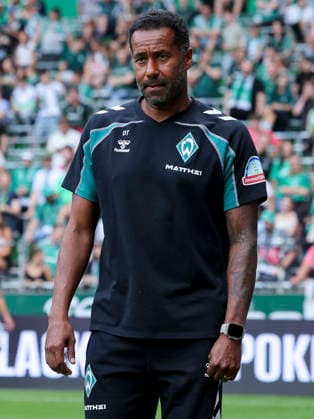 Werder Bremen coach Daniel Thioune watches during the friendly match between Werder Bremen and AJ Auxerre at Weserstadion on August 15, 2026, in Bremen, Germany Photo by Marco Steinbrenner DeFodi Images Coach Daniel Thioune of Werder Bremen looks on during the friendly match between Werder Bremen and AJ Auxerre at the Weserstadion on August 15, 2026 in Bremen, Germany Photo by Marco Steinbrenner DeFodi Images Photo by Marco Steinbrenner DeFodi Images
