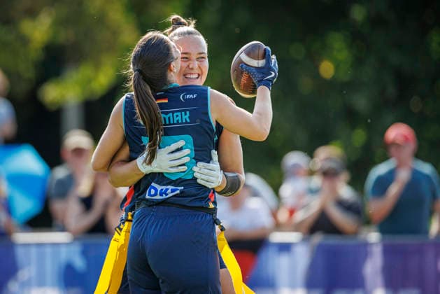 Placement Game for 1st–8th Place Bracket: Austria (AUT) vs. Germany (GER), Day 4, Women’s Division at the IFAF Flag Football Championships Düsseldorf 2026, August 16, 2026, Düsseldorf, Germany, Aug. 16, 2026 Nora Cermak (GER), 18, and Carla Charlotte Törner (GER), 14, during the placement game for 1st–8th place in the bracket between Austria (AUT) and Germany (GER) on the fourth day of the Women’s IFAF Flag Football World Championships at the Bezirkssportanlage Düsseldorf Garath Copyright: xBEAUTIFULxSPORTS B.Hoffmannx