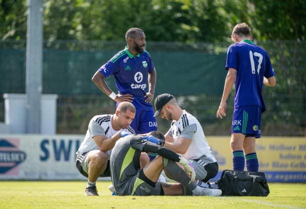 Soccer, Men s, 2026–2027 Season, Friendly Match in Salzburg, 1. FC Union Berlin vs. Aris Limassol FC, Injury to Goalkeeper Vana Alves of Limassol, August 9, 2026, Copyright: xMatthiasxKochx