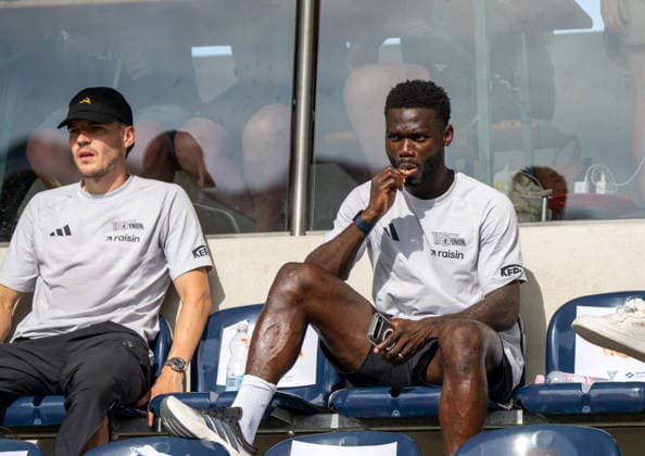 Soccer, Men s, 2026–2027 season, friendly match in Salzburg, 1. FC Union Berlin vs. Aris Limassol FC, from left: Robert Skov (1. FC Union Berlin), Emmanuel Latte Lath (1. FC Union Berlin) with ice in the stands, August 9, 2026, Copyright: xMatthiasxKochx
