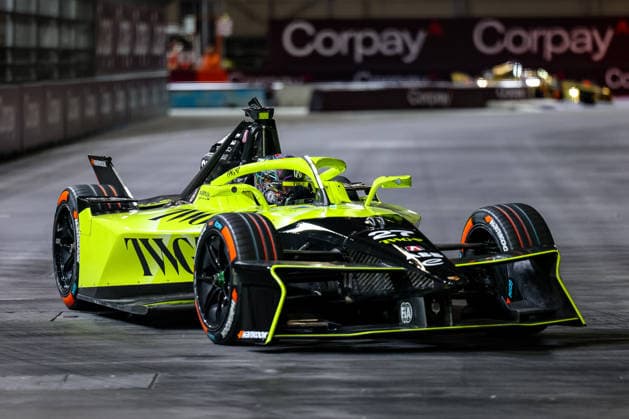 Incidents during qualifying, ABB FIA Formula E World Championship, London e-Prix 2026, United Kingdom, Season 12 (2025–26), Round 17, July 16, 2026, ABB FIA Formula E World Championship, London e-Prix 2026, United Kingdom, Season 12 (2025–26), Round 17, July 16, 2026, London Copyright: xEibner-Pressefoto LauraxRoemerx EP_LRR