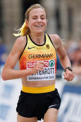 BIRMINGHAM, GREAT BRITAIN - AUGUST 16, 2026: Laura HOTTENROTT (GER Germany) competing in the marathon during the European Athletics Championships on August 16, 2026 in Birmingham, Great Britain. Great Britain Copyright: xAxelxKohringx