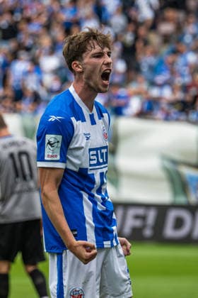 Rostock, Germany, August 16, 2026; 3. Liga 2026–2027, Matchday 2: FC Hansa Rostock vs. SV Waldhof Mannheim. Pictured: Bernie Lennemann of Hansa Rostock celebrates after scoring the goal that made the score 2–3. Copyright: xFotostandx xVoelkerx
