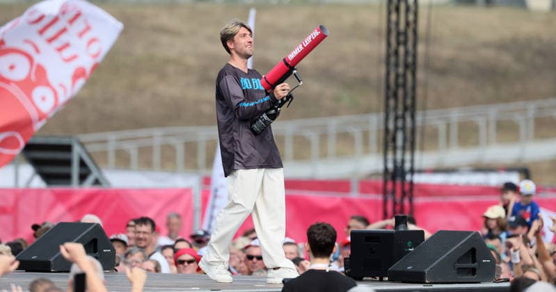 RB Leipzig – Bundesliga Season Opener, Leipzig, August 16, 2026, Festwiese in front of the Red Bull Arena, Soccer, Bundesliga 1, RB Leipzig, Season Opener, Pictured: Season Heat Up 2026, Special Guest Kevin Kampl, For editorial use only, Picture Point