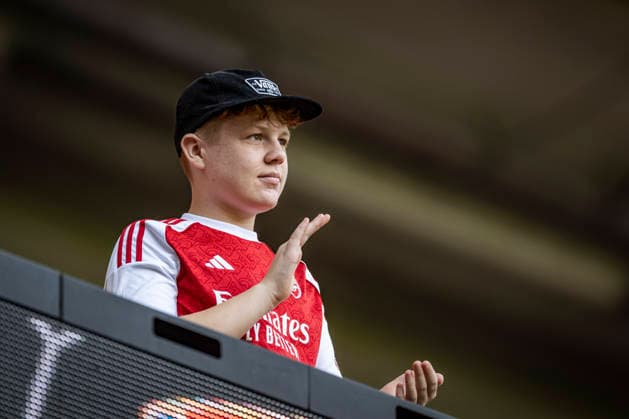 RECORD DATE NOT STATED 16th August 2026; Millennium Stadium, Cardiff, Wales; Community Shield Football, Arsenal versus Manchester City; An Arsenal fan applauds his team as they warm up GodfreyxPitt