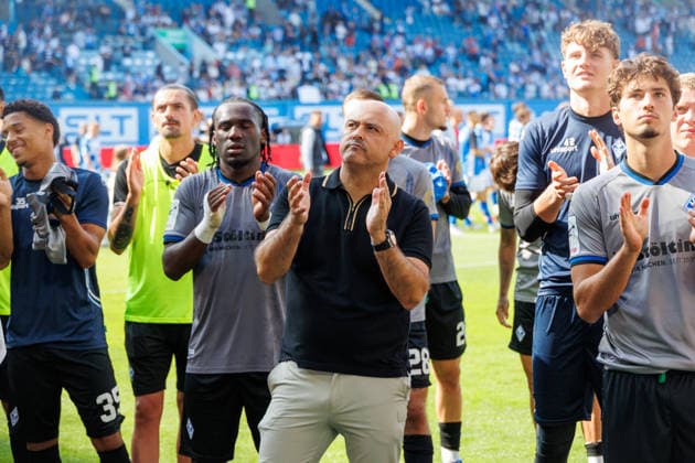 Coach Rui Mota of Waldhof and his players thank the fans GER, FC Hansa Rostock vs. SV Waldhof Mannheim, Soccer, Men, 3rd Division, Matchday 2, 2026–2027 Season, August 16, 2026, Rostock Ostseestadion, Mecklenburg-Western Pomerania, Germany