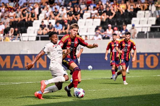 LUGANO, SWITZERLAND, AUGUST 16: Dereck Moncada of Lugano in action against Nathan Heller of Vedeggio during the Swiss Cup match between Vedeggio Calcio and FC Lugano at AIL Arena on August 16, 2026, in Lugano, Switzerland. Lugano, AIL Arena, Ticino, Switzerland Copyright: xJustPictures.ch AndreaxBrancax jp-en-EuSpIm-AB_16082026_4254