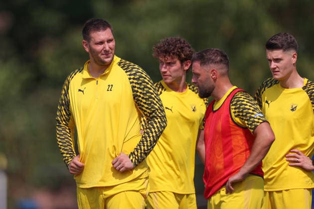 Niklas Suele of SV Tiefenbach, age 22, warming up with his new teammates before the game, SV Tiefenbach vs. SG Kirchardt, soccer, bfv Sinsheim District League, Matchday 1, 2026–2027, August 16, 2026, SV Tiefenbach vs. SG Kirchardt, soccer, bfv Sinsheim District League, Matchday 1, 2026–2027, August 16, 2026, Östringen Copyright: xEibner-Pressefoto VornamexNachnax EP_JPA