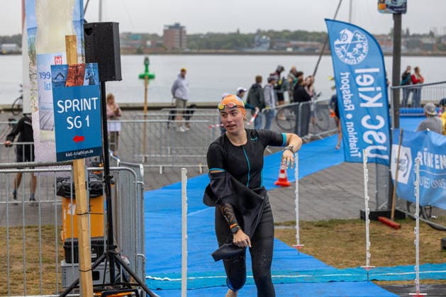 August 16, 2026 USC Kiel 37 KN Förde Triathlon 2026 Sprint Triathlon Group 1 (All Women) Transition Area: Kiel Reventlouwiese, Schleswig-Holstein, Germany