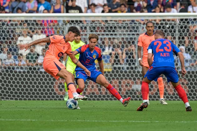Marc Bernal (FC Barcelona), No. 22, with the ball and in a duel with Jonas Harder (FC Basel), No. 44; in the photo: Albian Ajeti (FC Basel), No. 23, and Kazeem Olaigbe (FC Basel), No. 11 (GER), FC Basel vs. FC Barcelona, soccer, friendly match, 2026–2027 season, August 16, 2026 (GER), FC Basel vs. FC Barcelona, soccer, friendly match, 2026–2027 season, August 16, 2026, Basel Copyright: xEibner-Pressefotox EP_THS