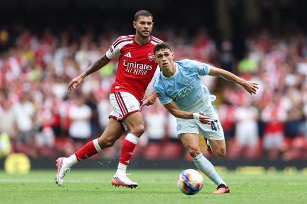 Community Shield 2026 16. August 2026, Cardiff Community Shield 2026 Fußball Arsenal gegen Manchester City Bruno Guimaraes von Arsenal und Phil Foden von Manchester City Foto: Charlotte Wilson Offside Cardiff, Großbritannien  Copyright: xCharlottexWilsonx xOffsidexOffside
