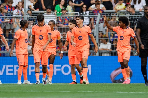 FC Barcelona celebrates Karim Adeyemi s 0-1 goal, FC Barcelona, 14, Switzerland, soccer, friendly match, 2026–2027, FC Basel vs. FC Barcelona, August 16, 2026, St. Jakob Park, Basel, Switzerland Copyright: xGrantxHubbsx