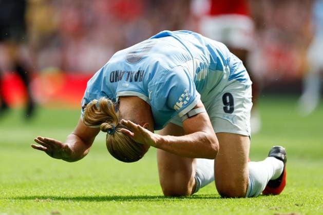 Erling Haaland of Manchester City shows frustration Arsenal v Manchester City, FA Community Shield, Principality Stadium, Cardiff, UK - 16 Aug 2026Cardiff Principality Stadium United Kingdom EDITORIAL USE ONLY No use with unauthorised audio, video, data, fixture lists, club league logos or live services. Online in-match use limited to 120 images, no video emulation. No use in betting, games or single club league player publications. Copyright: xMattxImpey Shutterstockx 17096419cy