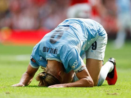 Erling Haaland of Manchester City shows frustration Arsenal v Manchester City, FA Community Shield, Principality Stadium, Cardiff, UK - 16 Aug 2026Cardiff Principality Stadium United Kingdom EDITORIAL USE ONLY No use with unauthorised audio, video, data, fixture lists, club league logos or live services. Online in-match use limited to 120 images, no video emulation. No use in betting, games or single club league player publications. Copyright: xMattxImpey Shutterstockx 17096419cz