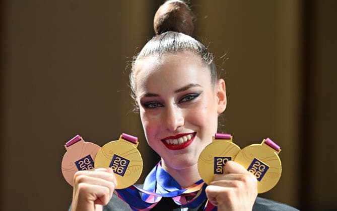 August 16, 2026, xhbx, 2026 Rhythmic Gymnastics World Championships, from left: Darja Varfolomeev, Germany, World Championships medals, gold, medal ceremony in Frankfurt am Main