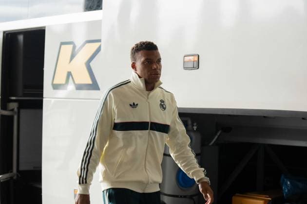 August 16, 2026: Soccer – FC Schalke 04 vs. Real Madrid, friendly match at the Veltins Arena in Gelsenkirchen; Kylian Mbappé arrives with Real Madrid, 10 IMPORTANT NOTICE: In accordance with the regulations of the DFL and the DFB, it is prohibited to use or allow the use of photographs taken in the stadium and or during the match in the form of sequential images and or video-like photo series. Copyright: xJamesxZabelx