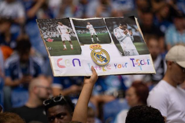 August 16, 2026: Soccer – FC Schalke 04 vs. Real Madrid, Friendly Match at the Veltins Arena in Gelsenkirchen. Real Madrid Fan Sign. IMPORTANT NOTICE: In accordance with the regulations of the DFL and the DFB, it is prohibited to use or allow the use of photographs taken in the stadium and or during the game in the form of sequential images and or video-like photo sequences Copyright: xJamesxZabelx