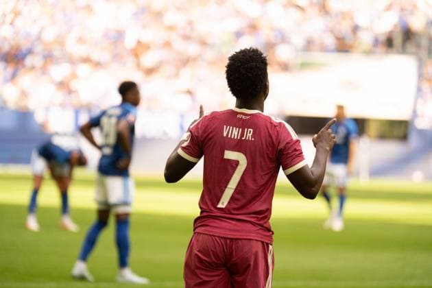 August 16, 2026: Soccer – FC Schalke 04 vs. Real Madrid, Friendly Match at the Veltins Arena in Gelsenkirchen; Vinicius Junior, Real Madrid, 7, shortly before kickoff IMPORTANT NOTICE: In accordance with the guidelines of the DFL and the DFB, it is prohibited to use or allow the use of photographs taken in the stadium and or during the match in the form of sequential images and or video-like photo series. Copyright: xJamesxZabelx