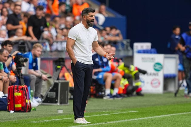 August 16, 2026, xydrx, Men s, Soccer, Friendly Match, FC Schalke 04 vs. Real Madrid, 2026–2027 Season, Veltins Arena: Miron Muslic, head coach of FC Schalke 04, gives instructions while gesturing. DFB regulations prohibit any use of photographs as image sequences and or quasi-video. Copyright: HMBxMedia YannisxDreimann