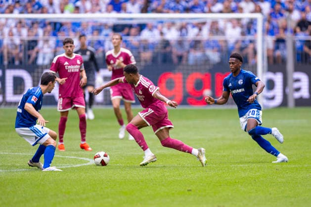 August 15, 2026, Soccer, Friendly Match: FC Schalke 04 vs. Real Madrid CF, Ron Schallenberg (FC Schalke 04), Kylian Mbappé (Real Madrid CF), Junior Adamu (FC Schalke 04), Gelsenkirchen, Veltins Arena, North Rhine-Westphalia, Germany, xRHR, PHOTO: DEx Copyright: DennisxEwert RHR-FOTOx RHR-FOTO DE