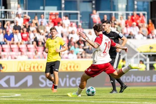 August 16, 2026, Soccer, GER, Season, 3rd Division, 2026–2027 Season, Matchday 2, SSV Jahn Regensburg 1 FC Saarbrücken, Adrian Fein, Regensburg. DFL regulations prohibit any use of photographs as image sequences and or quasi-video.