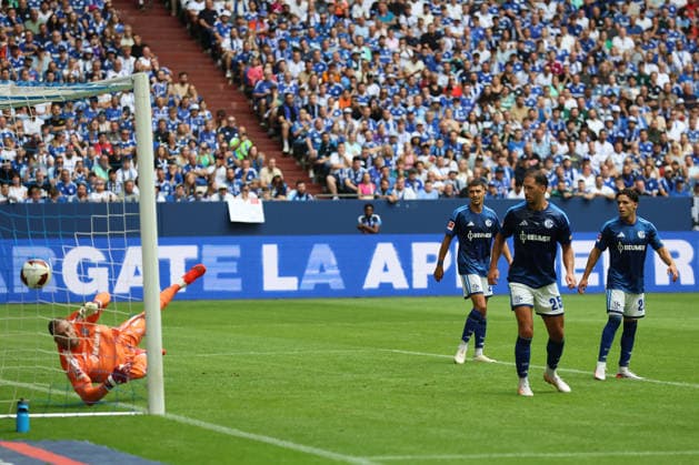 Dean Huijsen s goal to make it 0–2 for Real Madrid in the friendly match between FC Schalke 04 and Real Madrid CF. Copyright Thomas Pakusch Copyright: Thomas Pakusch