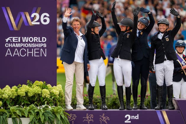 The German team wins silver: Michael Jung, Malin Hansen Hotopp, Julia Krajewski, and Libussa Luebbeke FEI World Championships Aachen 2026, Eventing Jumping, August 16, 2026 FEI World Championships Aachen 2026, Eventing Jumping, August 16, 2026 Aachen Copyright: xEibner-Pressefoto J.xDerondeaux EP_JDU