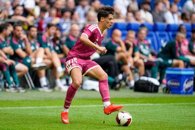Arda Gueler of Real Madrid CF controls the ball during the preseason friendly match between FC Schalke 04 and Real Madrid at Veltins Arena on August 16, 2026, in Gelsenkirchen, Germany. Photo by Alex Gottschalk, DeFodi Images