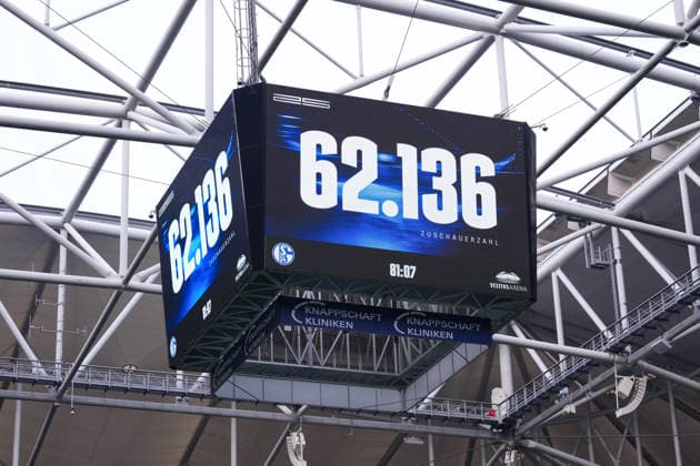 August 16, 2026, xydrx, Men s, Soccer, Friendly Match, FC Schalke 04 vs. Real Madrid, 2026–2027 Season, Veltins Arena scoreboard showing the official attendance of 62,136. DFB regulations prohibit any use of photographs as image sequences and or quasi-video. Copyright: HMBxMedia YannisxDreimann