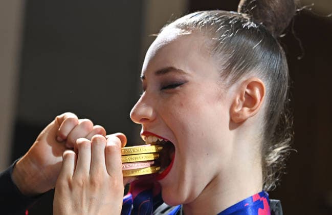 August 16, 2026, xhbx, 2026 Rhythmic Gymnastics World Championships, from left: Darja Varfolomeev, Germany, World Championships medals, gold, medal ceremony in Frankfurt am Main