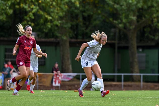 August 16, 2026, Soccer, 2026–2027 DFB Women s Cup Playoffs, Fortuna Cologne vs. SG 99 Andernach; Paula Petri 9; Andernach passes the ball