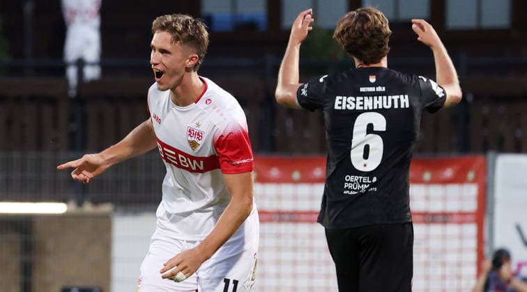 August 16, 2026, Germany, Aspach: VfB Stuttgart II vs. FC Viktoria Köln. Goal scorer Oliver Rölke of VfB (left) celebrates his goal to tie the game at 1–1.