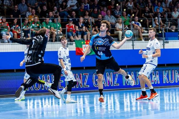 August 16, 2026, GER, Handball, Men, Season 26–27, Wartburg Cup presented by Koetter Security, ThSV Eisenach vs. TBV Lemgo Lippe, Constantin Moestl (TVB Lemgo Lippe), Stephan Seitz (ThSV Eisenach), 44 99817 Eisenach, Werner Assmann Hall, Am Sportpark, Thuringia, Germany