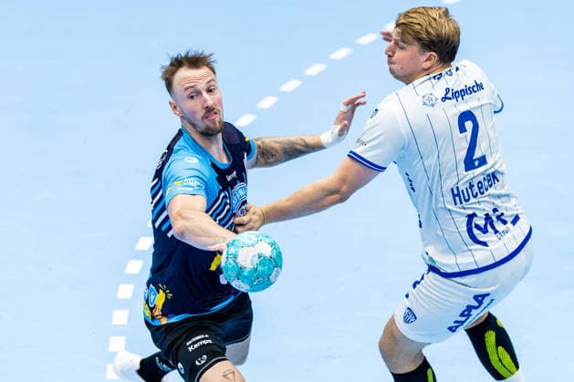 August 16, 2026, GER, Handball, Men, Season 26–27, Wartburg Cup presented by Koetter Security, ThSV Eisenach vs. TVB Lemgo Lippe, Dominik Solak (ThSV Eisenach, 30), Lukas Hutecek (TVB Lemgo Lippe), 99817 Eisenach, Werner Assmann, Halle am Sportpark, Thuringia, Germany