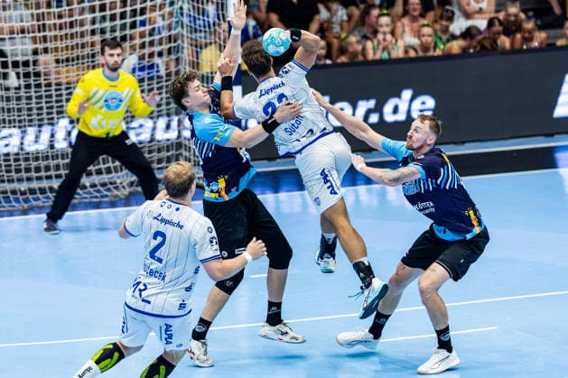 August 16, 2026, GER, Handball, Men, Season 26–27, Wartburg Cup presented by Koetter Security, ThSV Eisenach vs. TVB Lemgo Lippe, Tillman Leu (ThSV Eisenach, 99), Tim Suton (TVB Lemgo Lippe), Dominik Solak (ThSV Eisenach, 30), 99817 Eisenach, Werner Assmann Hall, Am Sportpark, Thuringia, Germany