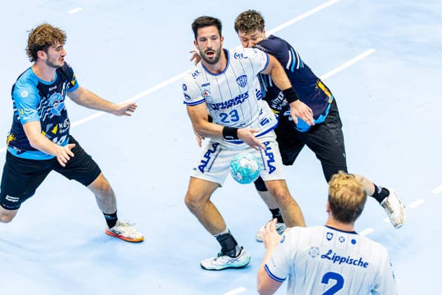 August 16, 2026, GER, Handball, Men, 2026–2027 Season, Wartburg Cup presented by Koetter Security, ThSV Eisenach vs. TVB Lemgo Lippe, Stephan Seitz (ThSV Eisenach, 44), Tim Suton (TVB Lemgo Lippe), Tillman Leu (ThSV Eisenach, 99), 99817 Eisenach, Werner Assmann Hall, Am Sportpark, Thuringia, Germany