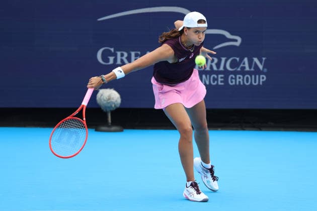 August 16, 2026, Mason, Oh, USA: Cincinnati Open Tennis 2026 - Emiliana Arango hits a ball against Iga Swiatek. 2026 08 16. ZUMAPress Mason USA - ZUMAn24_ 20260816_zaf_n24_053 Copyright: xWallyxNellx