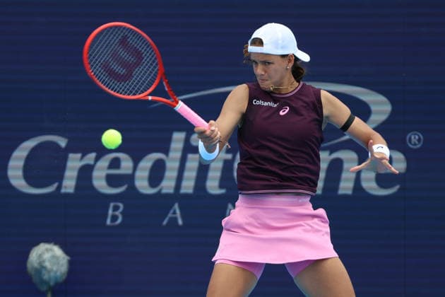 August 16, 2026, Mason, Oh, USA: Cincinnati Open Tennis 2026 - Emiliana Arango hits a ball against Iga Swiatek. 2026 08 16. ZUMAPress Mason USA - ZUMAn24_ 20260816_zaf_n24_069 Copyright: xWallyxNellx