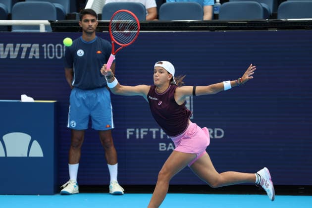 August 16, 2026, Mason, Oh, USA: Cincinnati Open Tennis 2026 - Emiliana Arango hits a ball against Iga Swiatek. 2026 08 16. ZUMAPress Mason USA - ZUMAn24_ 20260816_zaf_n24_071 Copyright: xWallyxNellx