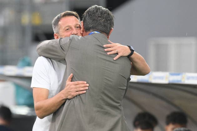 SOCCER - Coppa Italia - Frosinone Calcio vs. SS Juve Stabia Photo by IPA ABACAPRESS.COM87549694 - Pietro De Gregorio, coach of SS Juve Stabia, with club president Alfredo Guerri during the Coppa Italia Freccia Rossa match between Frosinone Calcio and SS Juve Stabia at Benito Stirpe Stadium Frosinone Italy  Copyright: xIPAxSport ABACAx
