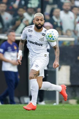 Soccer - Brasileirao 2026 - Vasco Da Gama v Santos RIO DE JANEIRO, BRAZIL - AUGUST 16: GABRIEL BARBOSA of Santos controls the ball during the match between Vasco Da Gama and Santos as part of Brasileirao 2026 at Sao Januario Stadium on August 16, 2026 in Rio de Janeiro, Brazil. Rio de Janeiro Sao Januario Stadium Brazil Copyright: xRuanoxCarneiroxRuanoxCarneirox