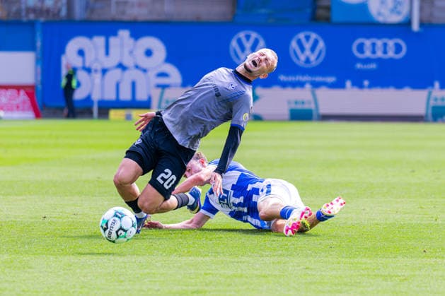German 3rd Division, 2026–2027 Season, August 16, 2026, Matchday 2, FC Hansa Rostock vs. Waldhof Mannheim, Ostseestadion Asallari, Kushtrim Waldhof Mannheim, 20 in a tackle against Michaelis, Yannick FC Hansa Rostock, 41 Copyright: xMichellexLukax
