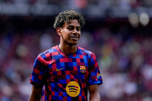 BASEL, SWITZERLAND - AUGUST 16: Lamine Yamal (10 FC Barcelona, Barca warming up during the friendly match between FC Basel 1893 and FC Barcelona at St. Jakob Park Stadium on August 16, 2026 in Basel, Switzerland. Copyright: xPriscilaxBütlerx xSPPx Sportspressphoto_SPR209539