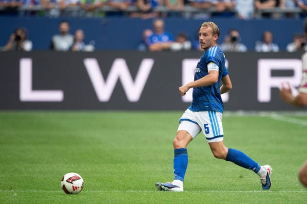 Timo BECKER GE Action, Individual Action Soccer Friendly Match FC Schalke 04 vs. Real Madrid 0–3 on August 16, 2026, at the Veltins Arena in Gelsenkirchen, Germany. DFL regulations prohibit any use of photographs as image sequences and or quasi-video.