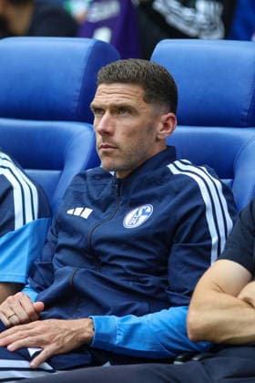 August 16, 2026, GER, Soccer, Men s, Friendly, 2026–2027 Season, FC Schalke 04 vs. Real Madrid CF, Robin Gosens (S04) watches Copyright: xSvenxHanischx