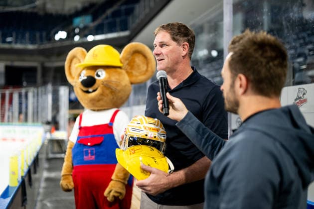 August 16, 2026 Ice Hockey Season 2026–2027 Penny DEL Public Practice of the Nuremberg Ice Tigers Icetigers ThHa xthxhax Johann Bögl, Partner at Max Bögl, in conversation with Christian Rupp, stadium announcer for the Nuremberg Ice Tigers, NIT