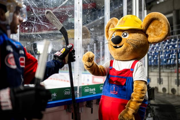 August 16, 2026, 2026–2027 Ice Hockey Season, Penny DEL, Nuremberg Ice Tigers Public Practice, Icetigers ThHa xthxhax, Maxmaus Mascot, Max Bögl Company