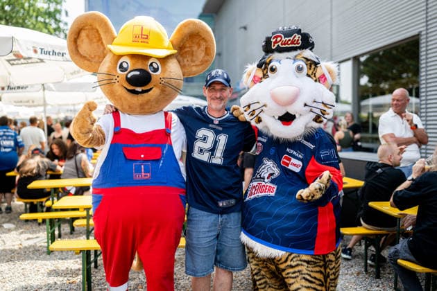 August 16, 2026 Ice Hockey Season 2026–2027 Penny DEL Public Practice of the Nuremberg Ice Tigers Icetigers ThHa xthxhax Maxmaus mascot, Max Bögl company with Pucki mascot, Nuremberg Ice Tigers, NIT, and fans
