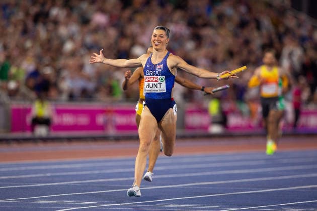 Amy Hunt of Great Britain and Northern Ireland crosses the line to win the mixed 4x100m relay at Alexander Stadium in Birmingham, England (Sean Walsh Sports Press Photo) Copyright: xSeanxWalshx Sportspressphoto_SPR209837
