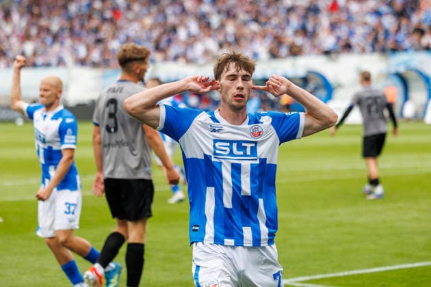 Goal celebration and joy from goal scorer Bernie Lennemann of Rostock after his goal to make it 2–3 GER, FC Hansa Rostock vs. SV Waldhof Mannheim, Soccer, Men, 3rd Division, Matchday 2, 2026–2027 season, August 16, 2026, Rostock Ostseestadion, Mecklenburg-Western Pomerania, Germany